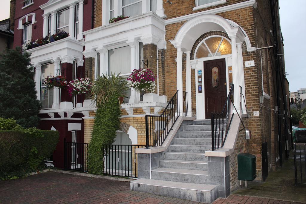 Lampton Guest House Hounslow Exterior photo