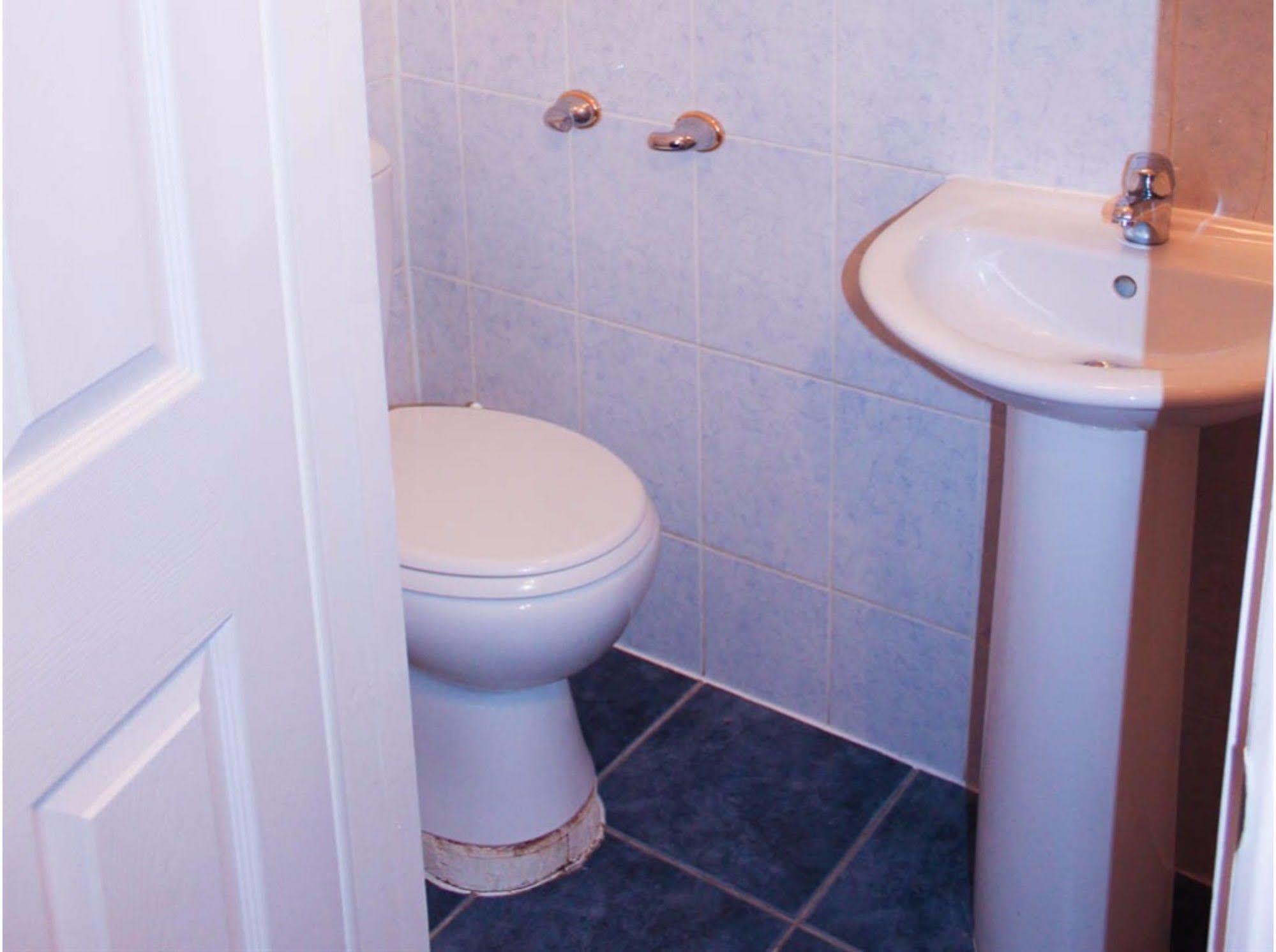 Lampton Guest House Hounslow Exterior photo