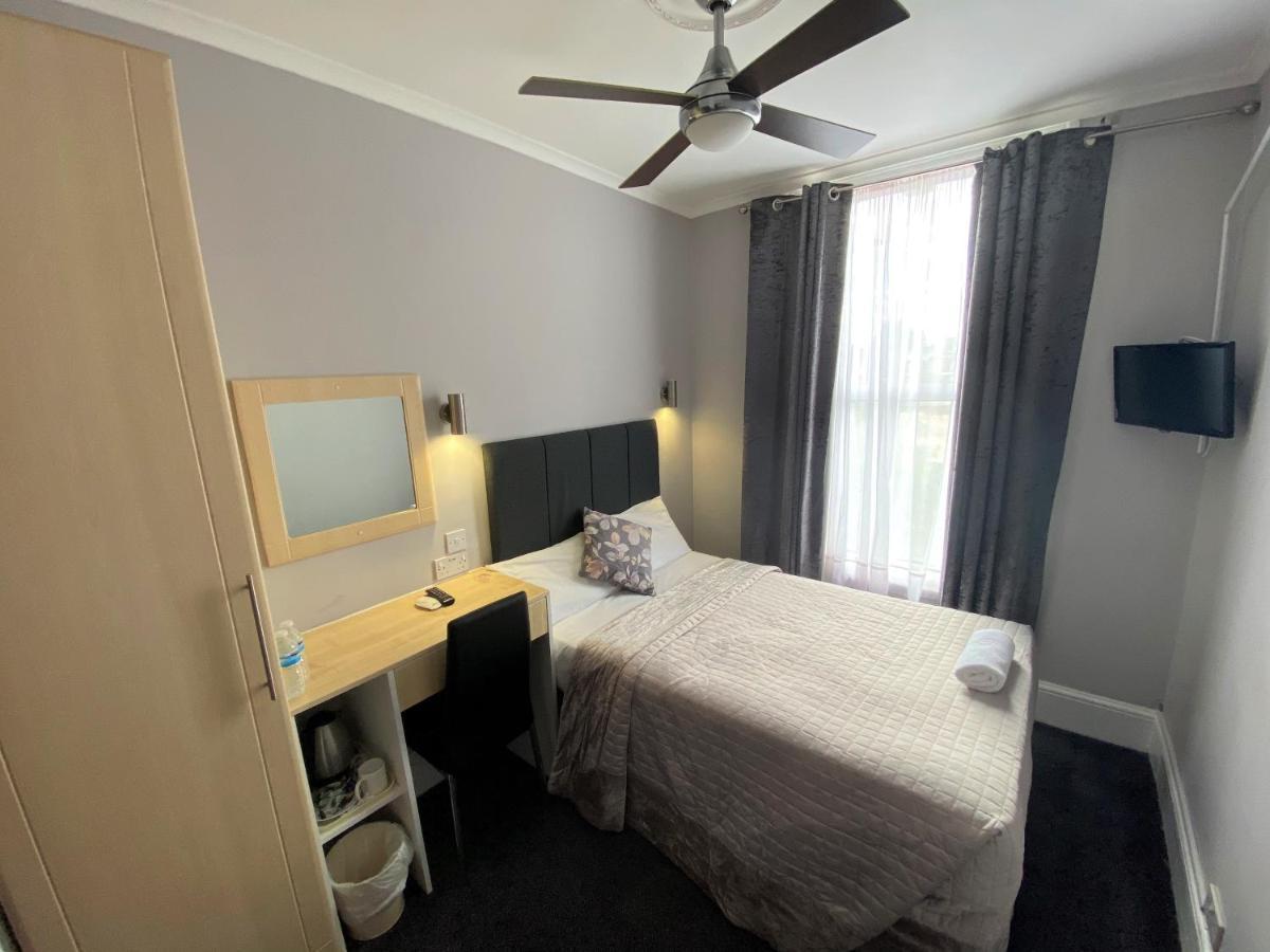 Lampton Guest House Hounslow Exterior photo